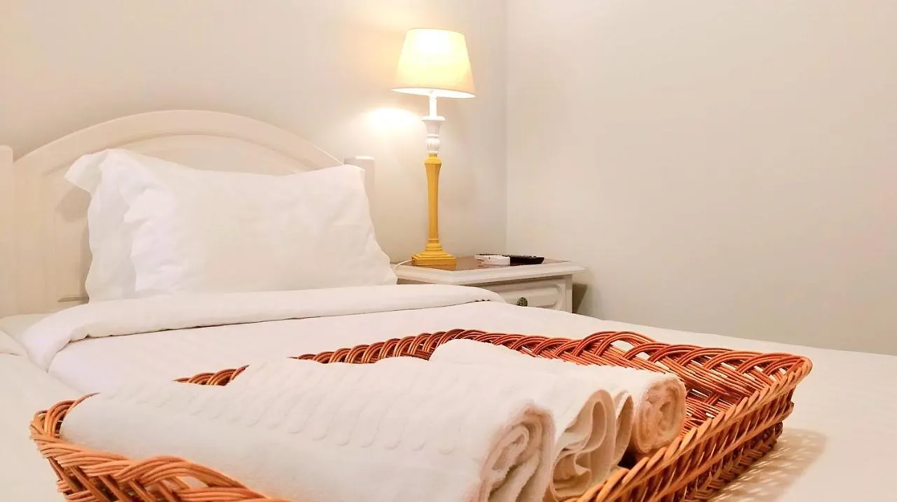 *** Aparthotel Aspa Studios - Urban Conscious Living Funchal  Portugal